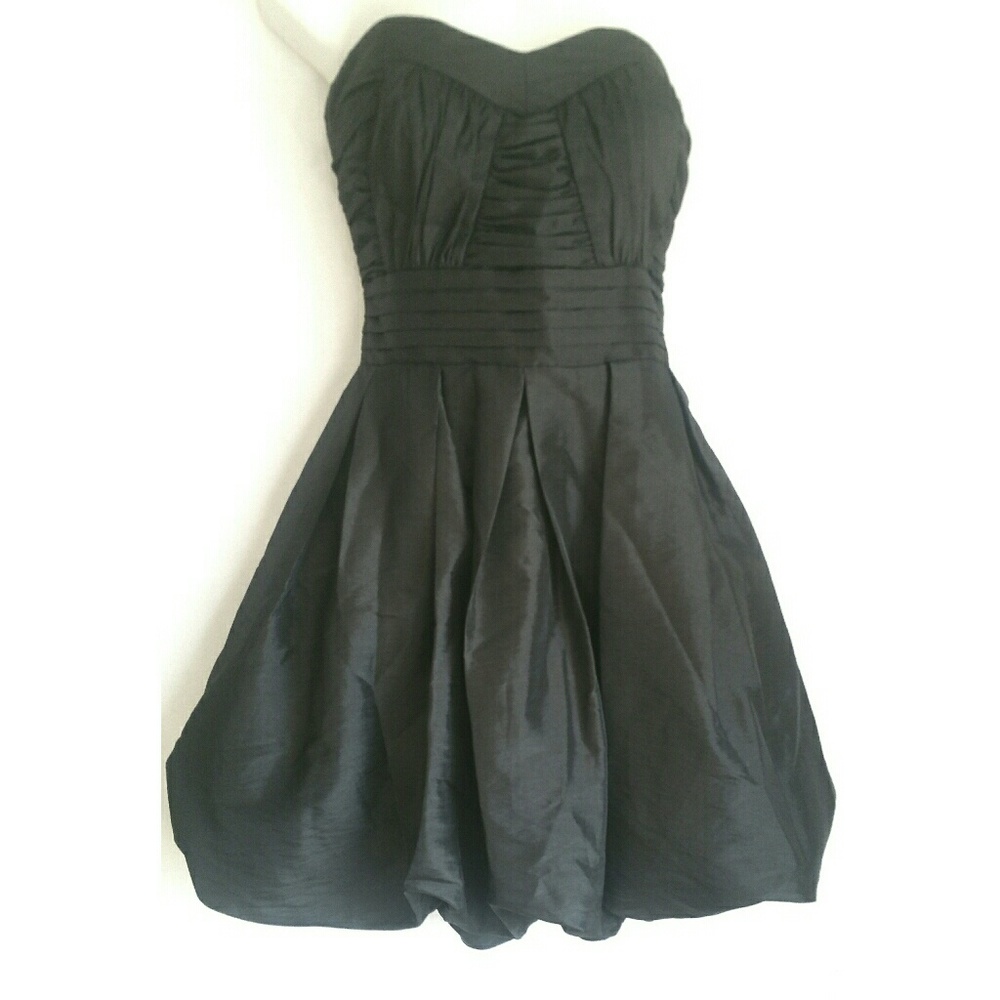 Romeo &Juliet Couture formal dress/ Size Medium.